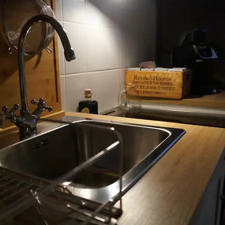 Liebevoll Eingerichtete Ferienwohnung Am Rande Von Berlin 马洛