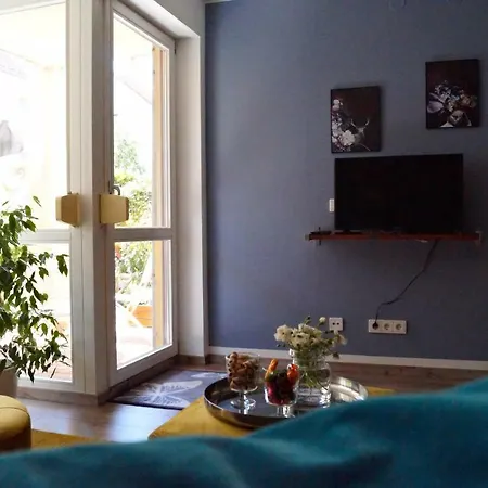 公寓 Liebevoll Eingerichtete Ferienwohnung Am Rande Von Berlin 马洛