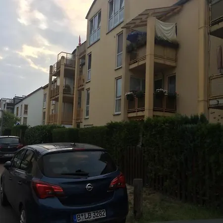 Liebevoll Eingerichtete Ferienwohnung Am Rande Von Berlin 马洛